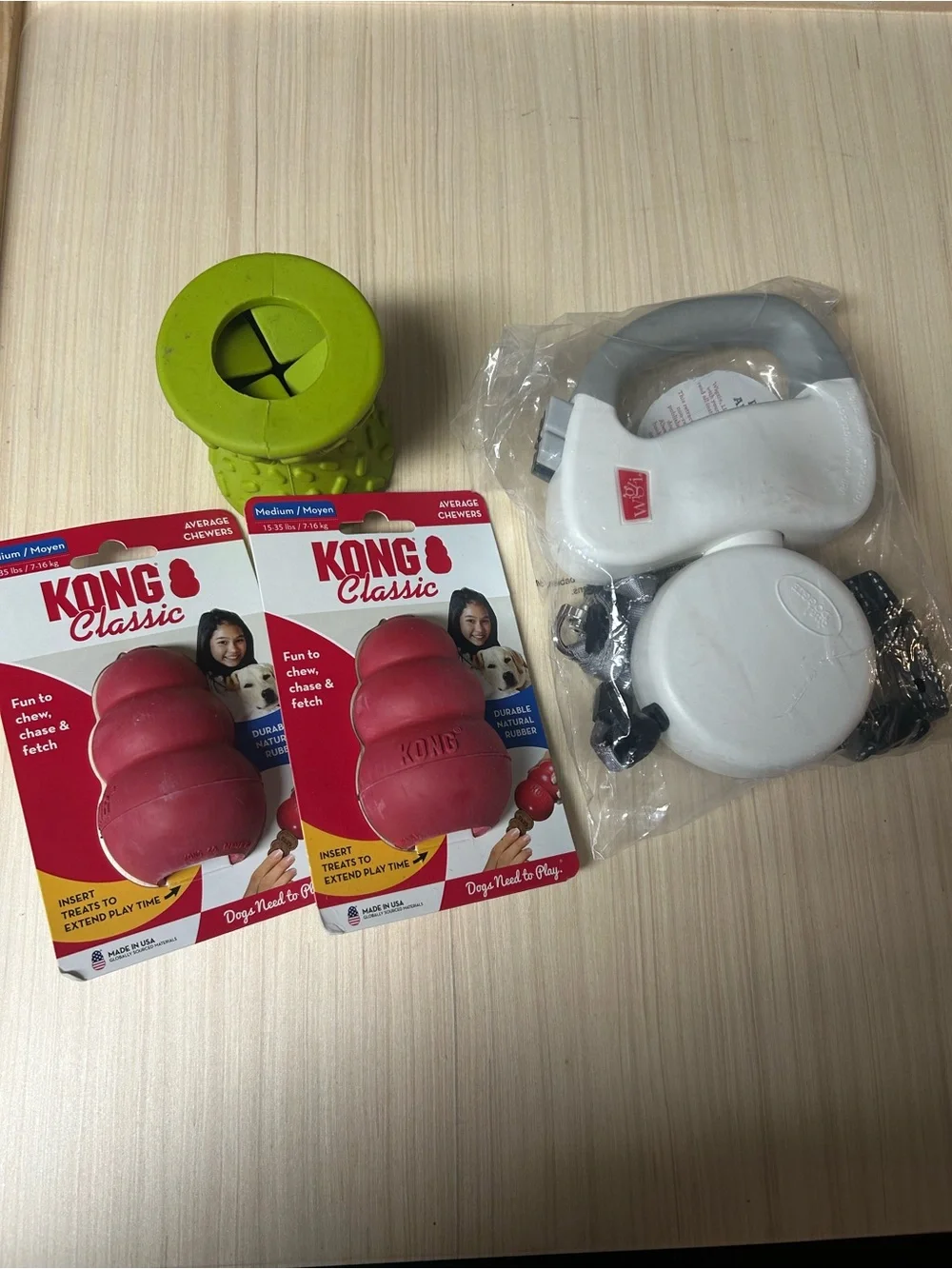 Dog Toy Bundle KONG Classic Medium + Wigzi Dual Dog Leash Dog Walker Lot